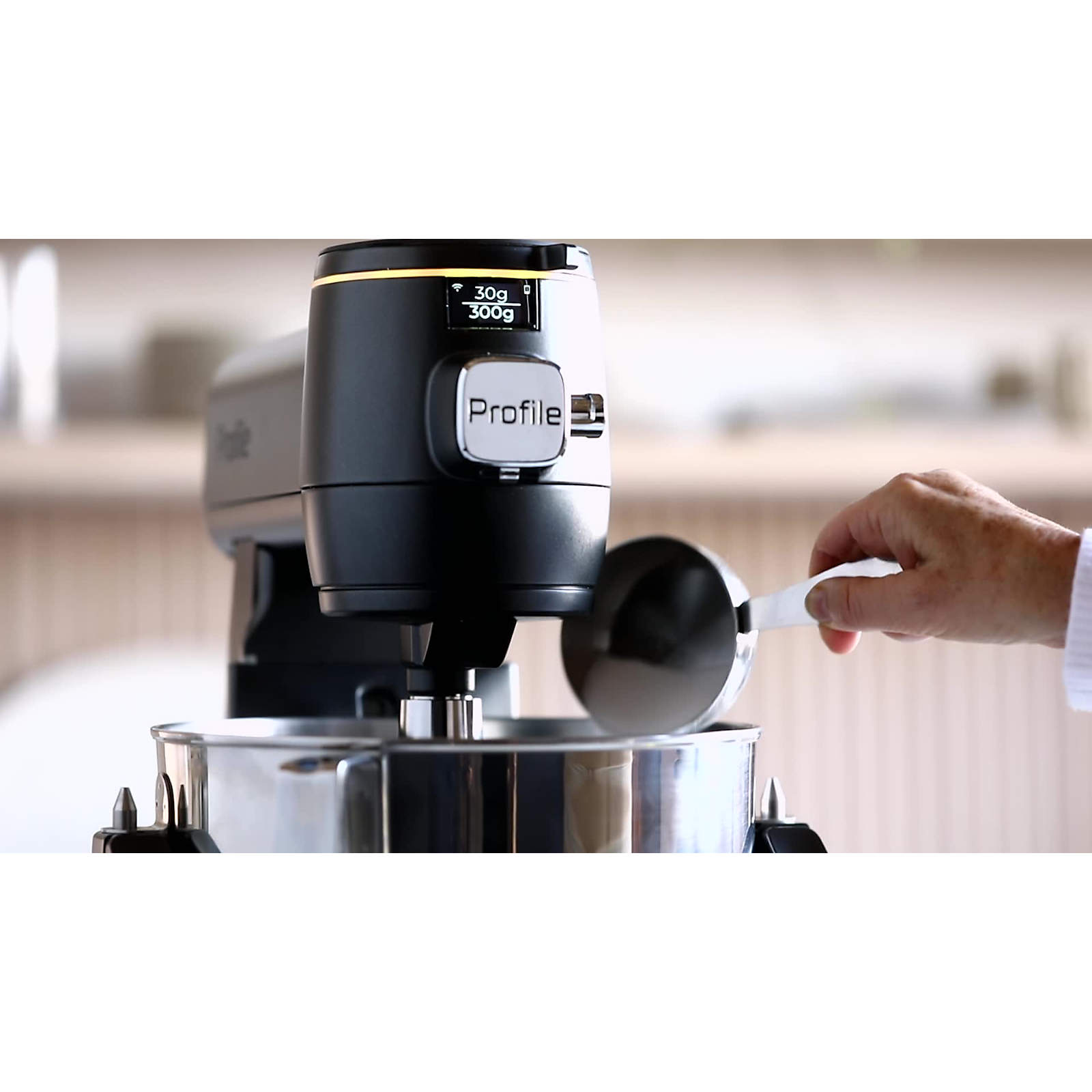 https://www.retail-kitchen.com/wp-content/uploads/2023/02/S21_GE_StandMixers_ProductVideo.jpg